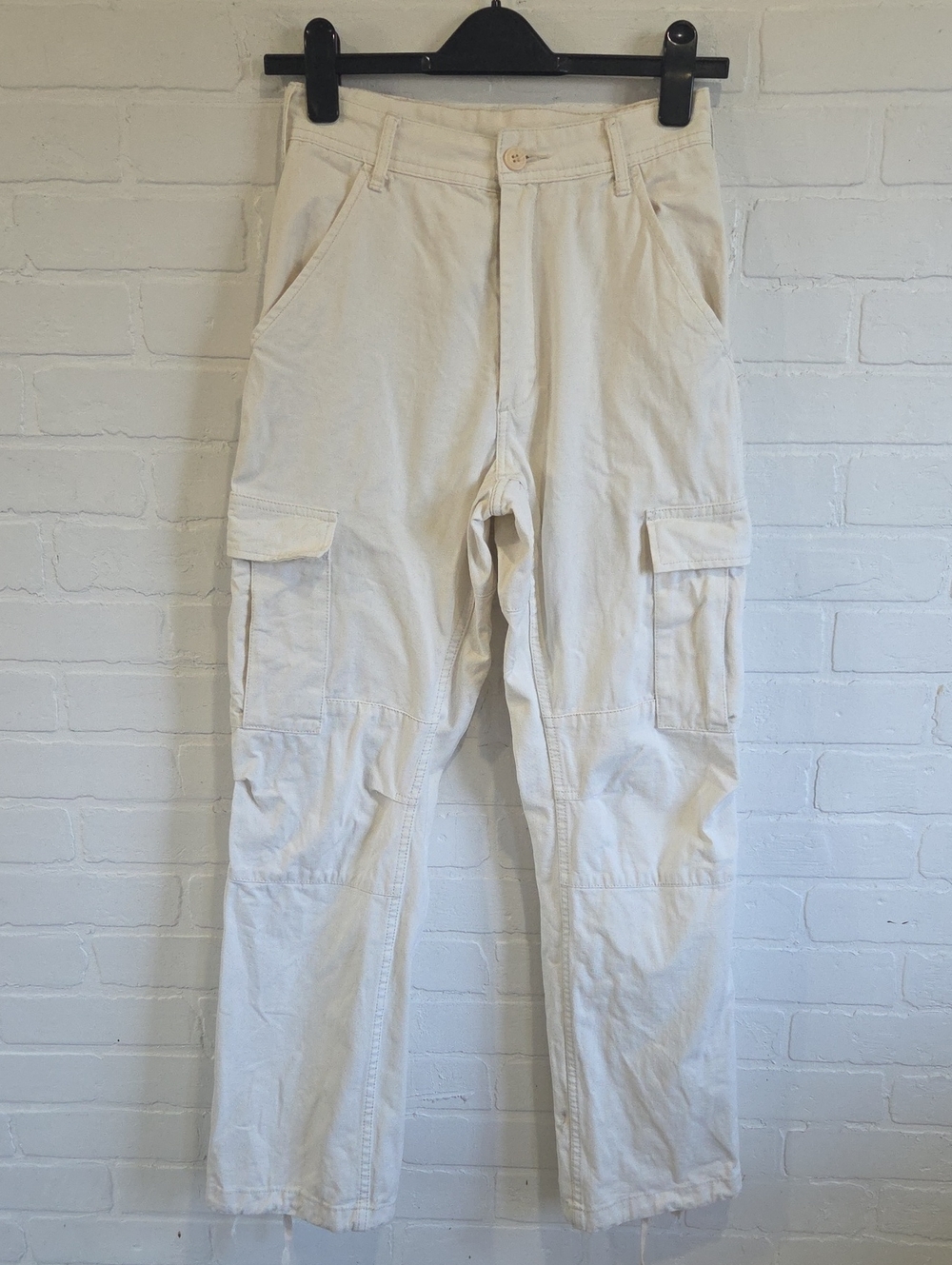 Brandy Melville Cream Straight-Leg Cargo Pants